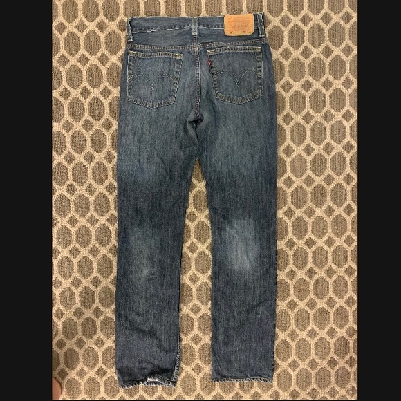 Levi’s black worn in jeans - Picture 2 of 3